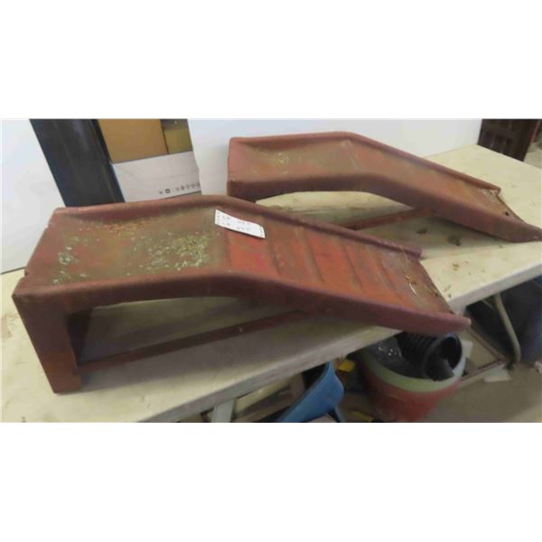 2 Metal Car Ramps 
