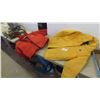 Image 1 : 2 Mustang Floater Jackets Size Large 