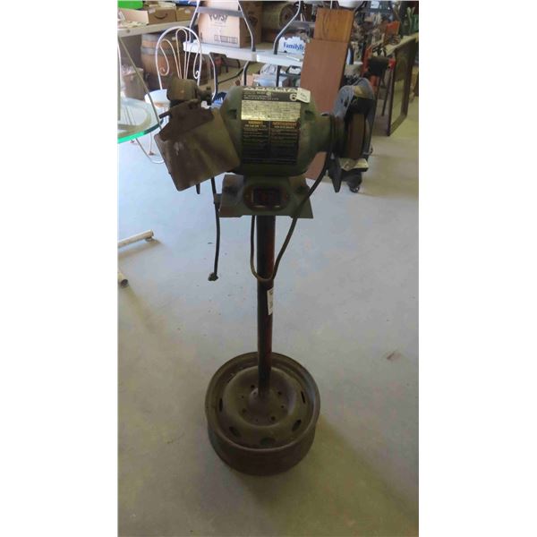 Delta 6'' Bench Grinder 1/4HP on Stand 