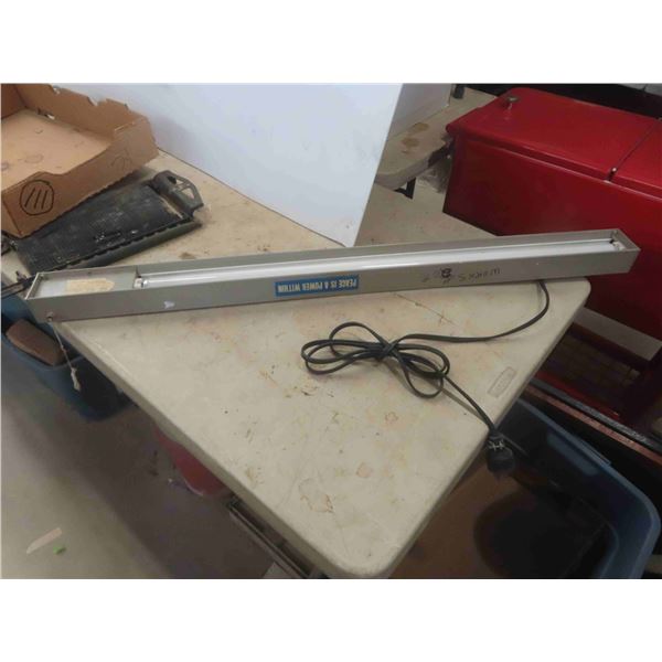 Fluorescent Fixture 36'' -Works