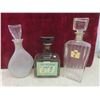 Image 4 : 14 Assorted Decorative Liquor Bottles 
