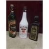 Image 5 : 14 Assorted Decorative Liquor Bottles 
