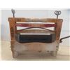 Image 4 : Vintage Clothes Wringer 
