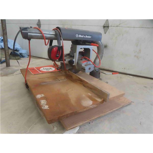 Black and Decker Radial Arm Saw with Manual