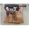 Image 5 : Black and Decker Radial Arm Saw with Manual