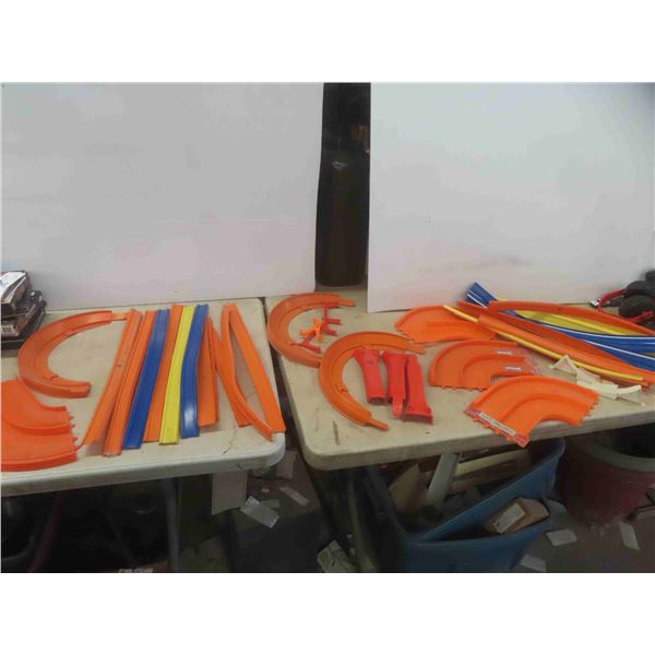Hot Wheels Tracks, Curves and Ramps