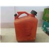 Image 7 : Johnson Marine Metal Gas Container, Plastic Gas Container