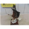 Image 5 : Eagle in Flight Mounted on Wood Base by R.Pennali Approx. 12 1/2'' x 12'' x