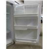 Image 11 : Frigidaire Upright Fridge with Top Freezer 65'' x 28 1/2'' x 29''