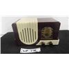 Image 1 : 1940s Addison Bake Lite Radio