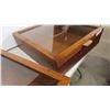 Image 5 : 2 Table Top Display Cases 6 1/2'' x 22'' x 22'' 