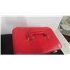 Image 2 : Vintage Red Make Up Case 6'' x 12 1/2'' x 8'' 