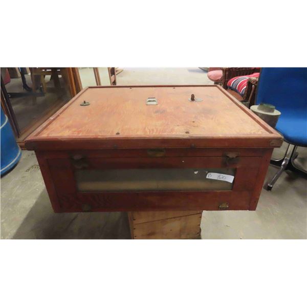 Vintage T. Eatons Incubator 8'' x 28 1/2'' x 30'' 