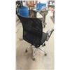 Image 4 : Swivel Adjustable Office Chair 