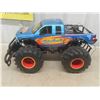 Image 9 : Remote Control Big Foot Monster Truck 25 1/2'' x 17'' x 13'' (Damage to Body, See
