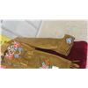 Image 8 : Vintage Cree First Nations Fringed and Beaded Hide Jacket Size Medium - Very