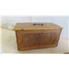 Image 8 : Vintage Portable Crank Style Sewing Machine with Cover/Case 