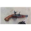 Image 2 : Turtle Lamp, Decorative Gun 
