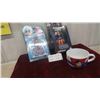 Image 1 : Supergirl and Wonder Woman Figurines, Superman Mug