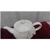 Image 3 : Wedgewood Creamer, Gracie Teaware Tea Pot & More 