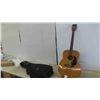 Image 1 : 6 String Acoustic Guitar with Case 
