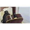 Image 7 : 6 String Acoustic Guitar with Case 
