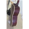 Image 9 : 6 String Acoustic Guitar with Case 