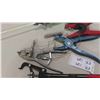 Image 3 : Cattle Prod, Wire, Dehorner, Ring Casterator, Plus