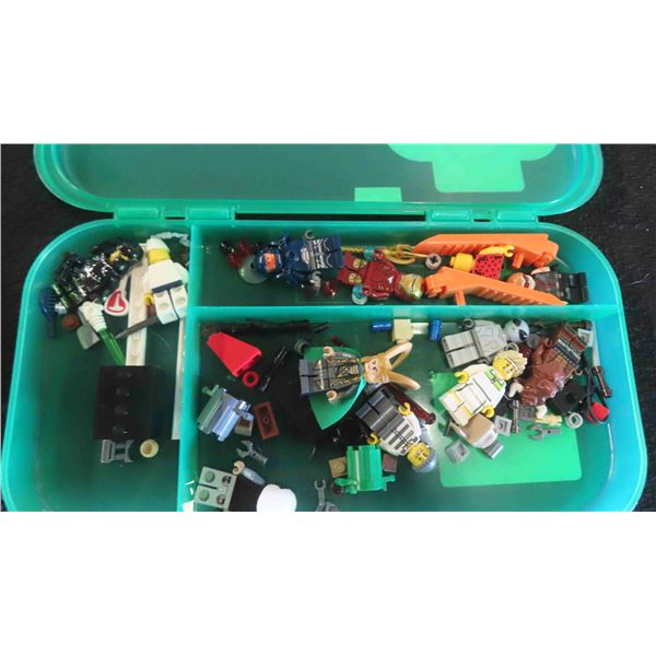 Various Mini Lego Figures : Star Wars, Marvel Heroes, Knights with Case -Like New 