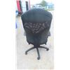 Image 2 : High Back Mesh Swivel/Adjustable Office Chair with Arms on Casters 