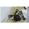 Image 4 : 4 Blade Black Fan with Reverse & 3 Lights 