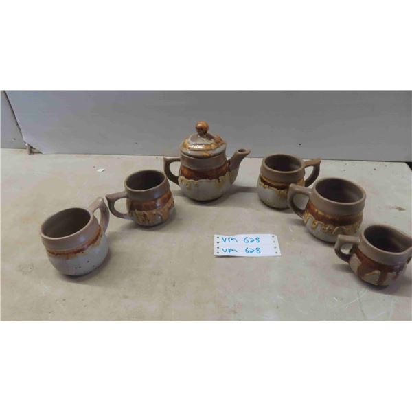 6 Piece Pottery Tea Set