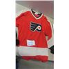 Image 2 : 5 Hockey Jerseys Sizes M, L & XL 