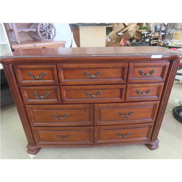 Modern Dresser 46'' x 64'' x 19''