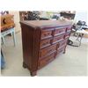 Image 2 : Modern Dresser 46'' x 64'' x 19''