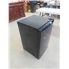 Image 2 : Danby Bar Fridge 33'' x 21'' x 20''