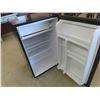 Image 4 : Danby Bar Fridge 33'' x 21'' x 20''