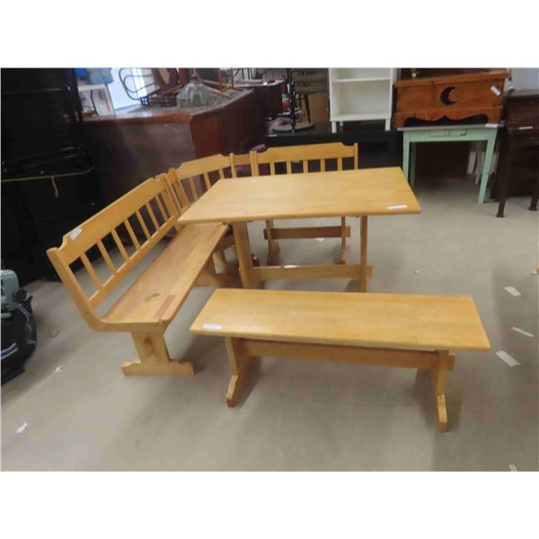 Kitchen Nook Table 30'' x 48'' x 32'' with Seating