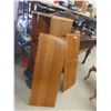 Image 8 : Oak Table 30'' x 67'' x 44'', (2) 15 1/2'' Leaves & 8 Chairs -
