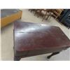 Image 3 : Antique Drop Top Writing Desk 35 1/2'' x 44'' x 23'' 