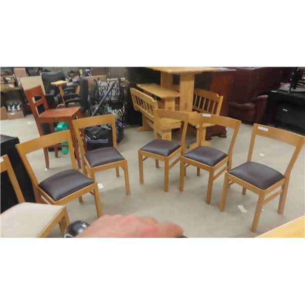 6 Kitchen Chairs 