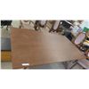 Image 2 : Oak Dining Room Table 30'' x 72'' x 42'' with 6 Chairs 