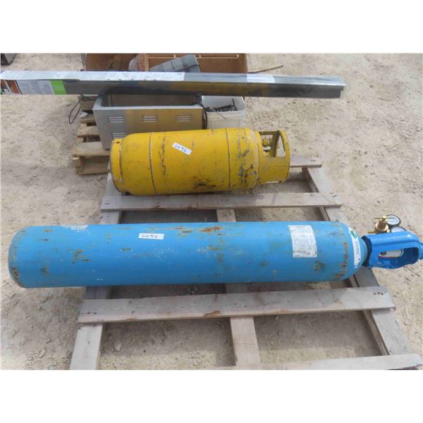 2 Tanks (1) Helium (1) Propane 