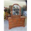 Image 1 : Oak Dresser 33'' x 51'' x 19'' with Mirror 32'' x 39'' & 1 Night Stand