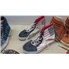 Image 5 : Vans of the Wall Shoes Size 10 