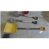 Image 3 : 6 Yard Tools: Various Styles of Shovels , Push Broom