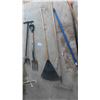 Image 3 : 6 Hand Yard Tools : Potato Fork , Digger, Rakes, Weed Picker, Extra