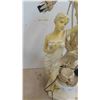 Image 3 : Figurine Lamp 32'' Tall