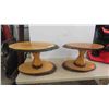 Image 1 : 2 Cabin Stands 15 1/2'' x 26'' x 13'' & 15'' x 24'' x 12''