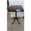 Image 2 : Pedestal Stand 26'' x 16'' x 16'' , Plant Stand 19'' x 12'' 